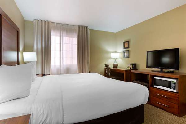  - Comfort Inn & Suites at Talavi Glendale