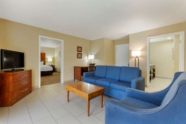 Suite - Comfort Inn & Suites at Talavi Glendale