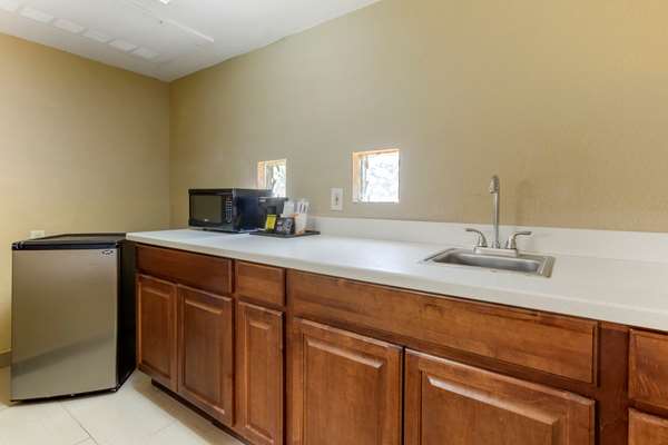 Suite - Comfort Inn & Suites at Talavi Glendale