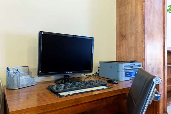 Conference Area - Comfort Inn & Suites at Talavi Glendale