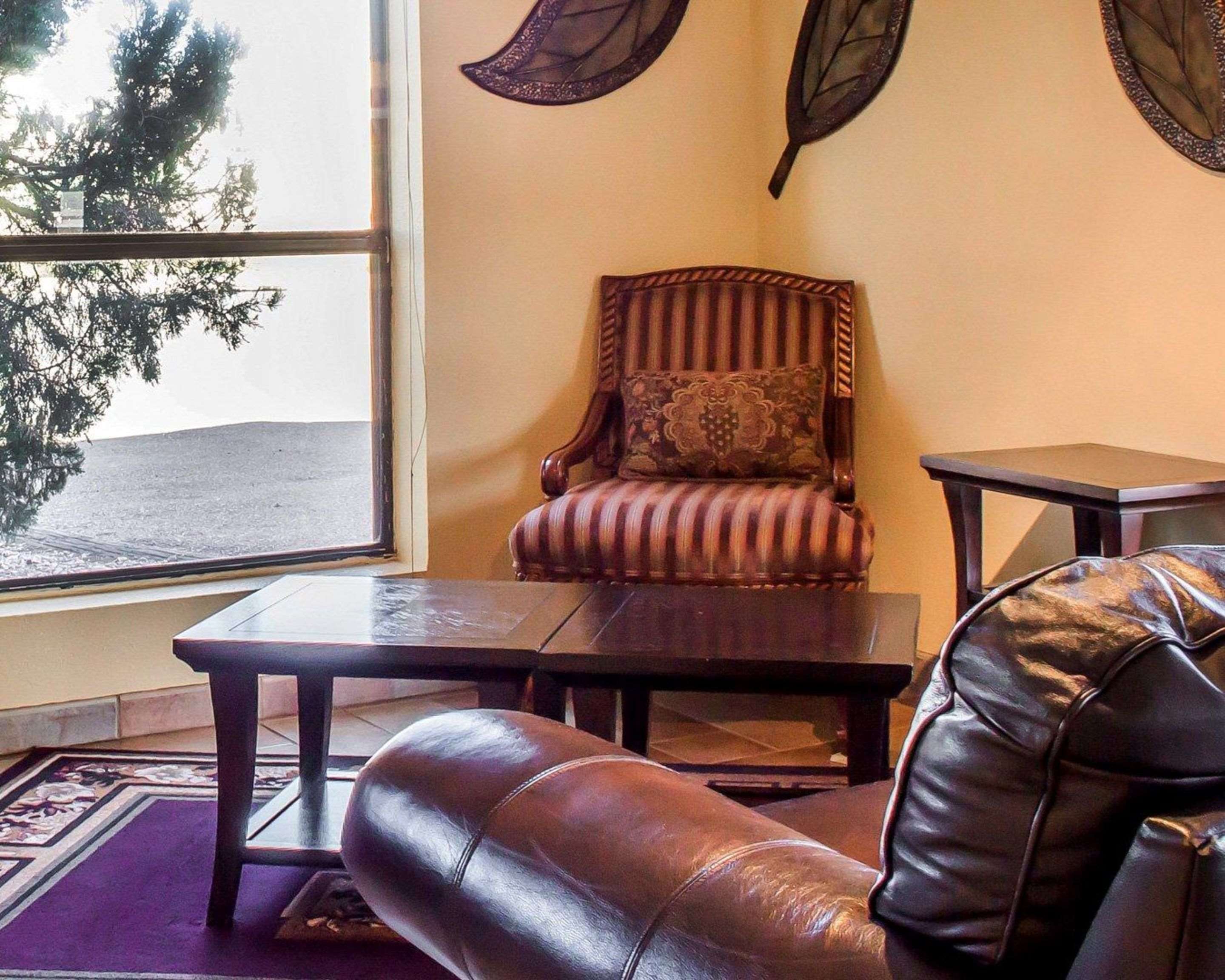 Lobby with sitting area