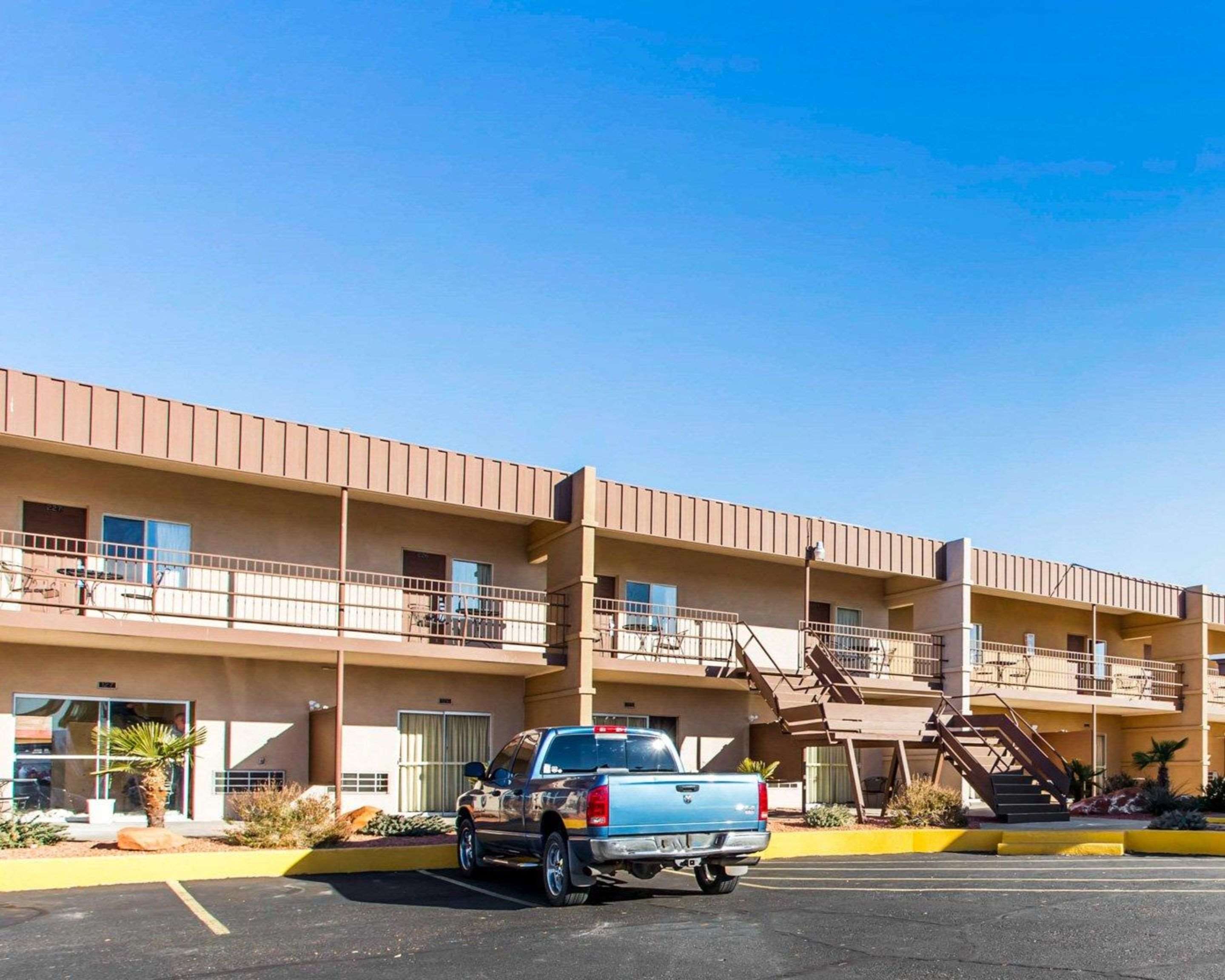 Hotel exterior | Rodeway Inn at Lake Powell