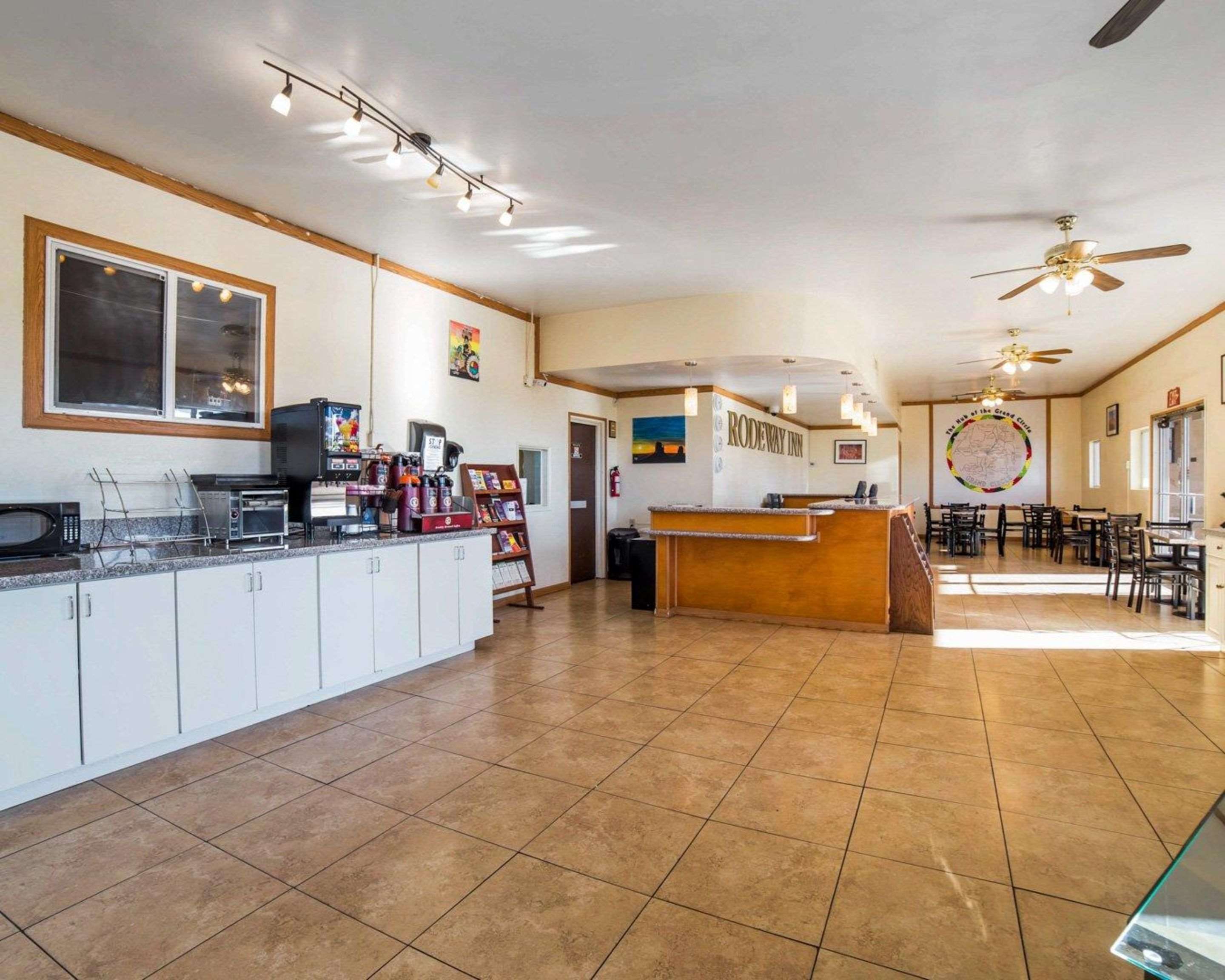 Hotel lobby | Rodeway Inn at Lake Powell