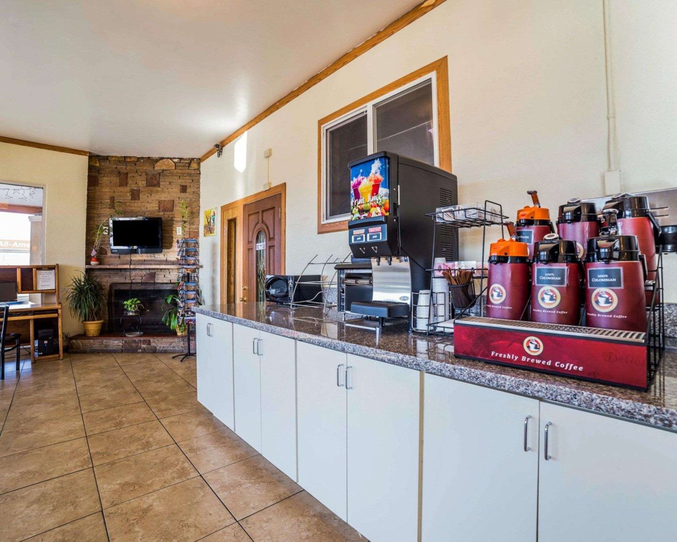 Breakfast counter | Rodeway Inn at Lake Powell