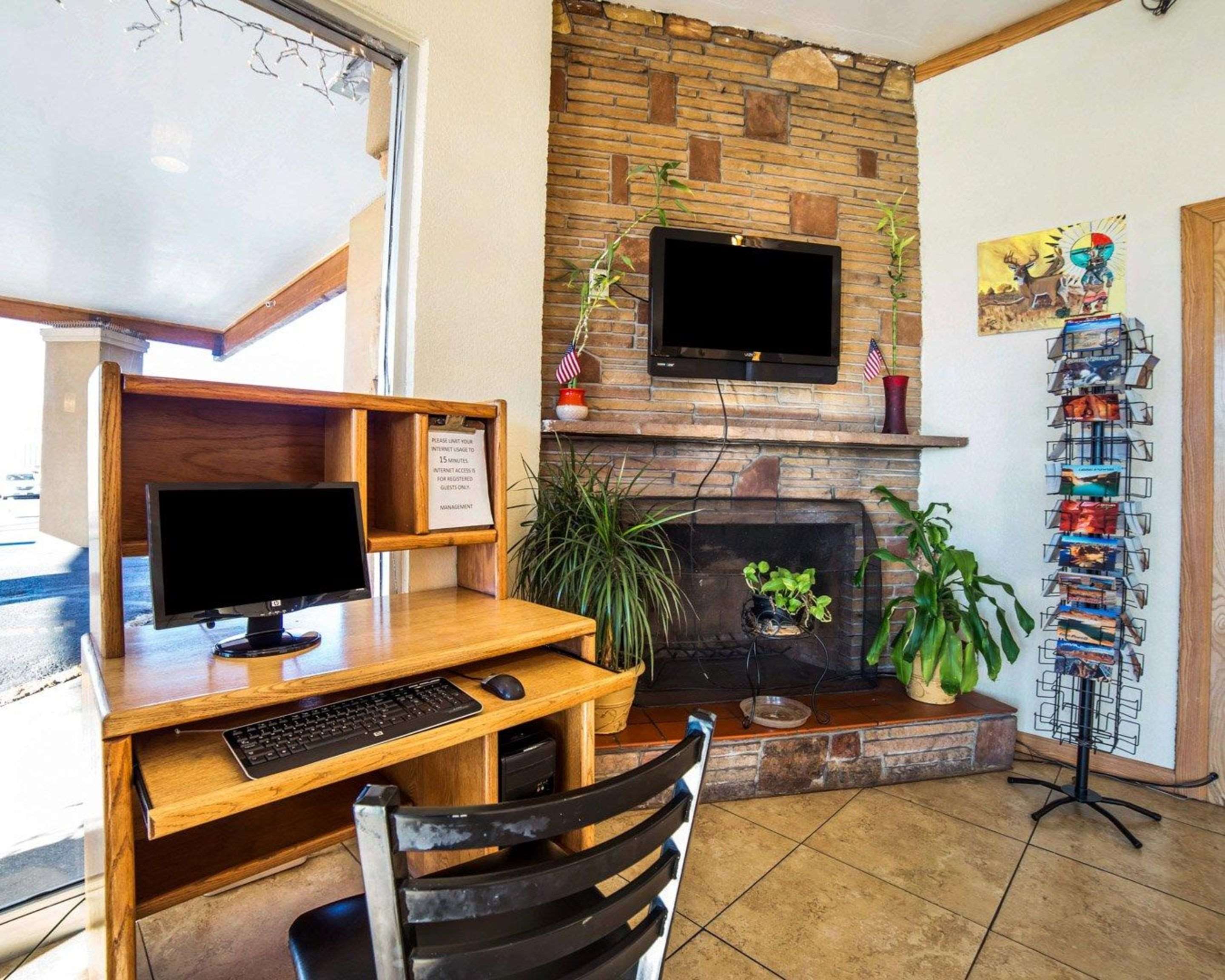 Business center | Rodeway Inn at Lake Powell