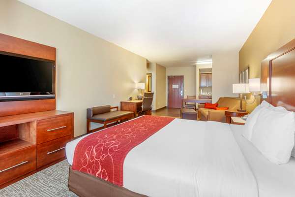 Suite - Comfort Suites Glendale - I-10, Exit 133