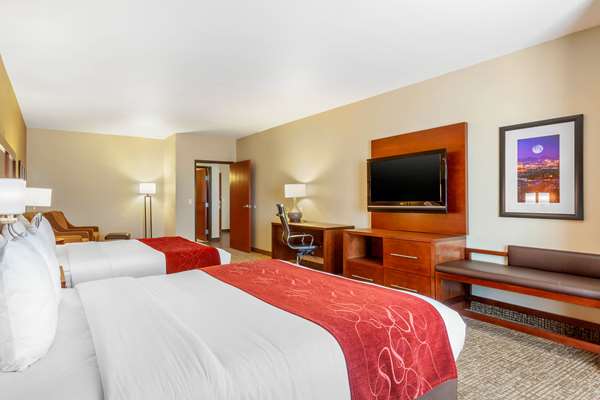 Suite - Comfort Suites Glendale - I-10, Exit 133