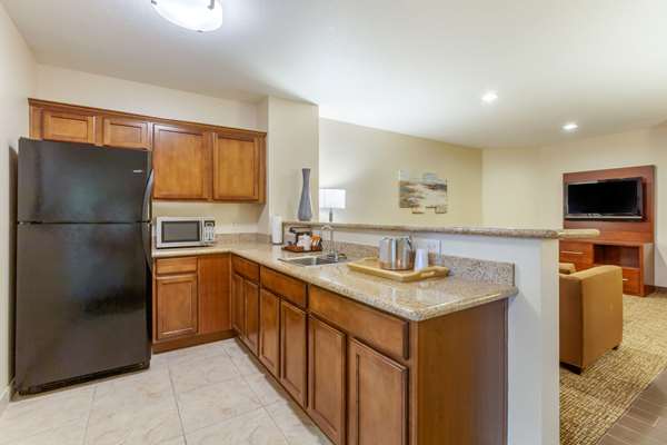 Suite - Comfort Suites Glendale - I-10, Exit 133