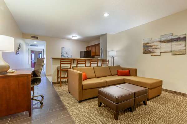 Suite - Comfort Suites Glendale - I-10, Exit 133