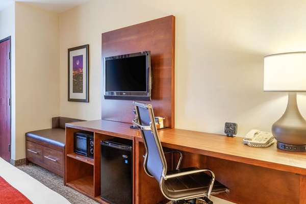 Suite - Comfort Suites Glendale - I-10, Exit 133