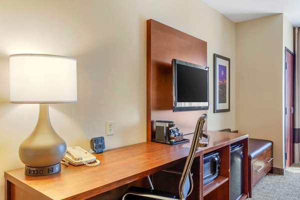 Suite - Comfort Suites Glendale - I-10, Exit 133