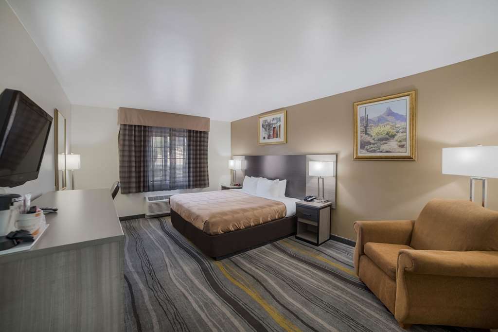 QUALITY INN AND SUITES GOODYEAR - P-guestroom-Guest Room,On-Site.jpg