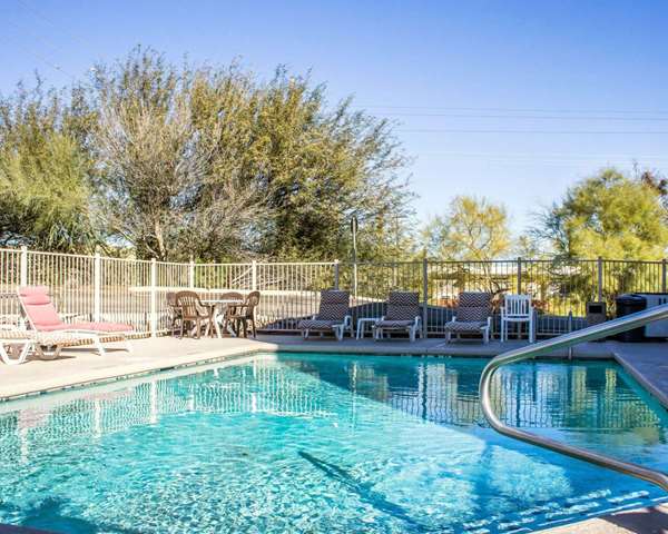 Pool - Comfort Inn Green Valley