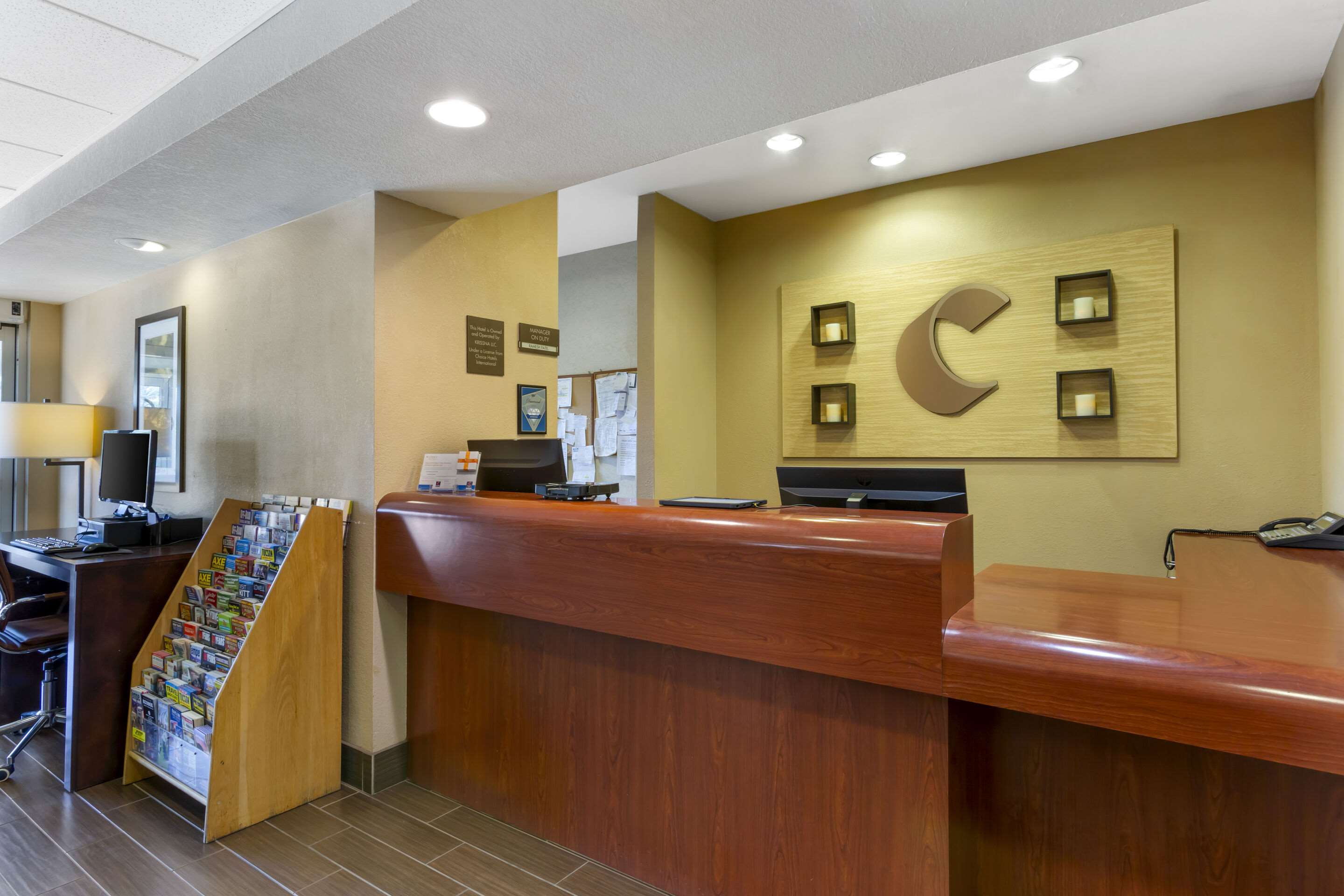 Front desk | Comfort Inn Green Valley I-19