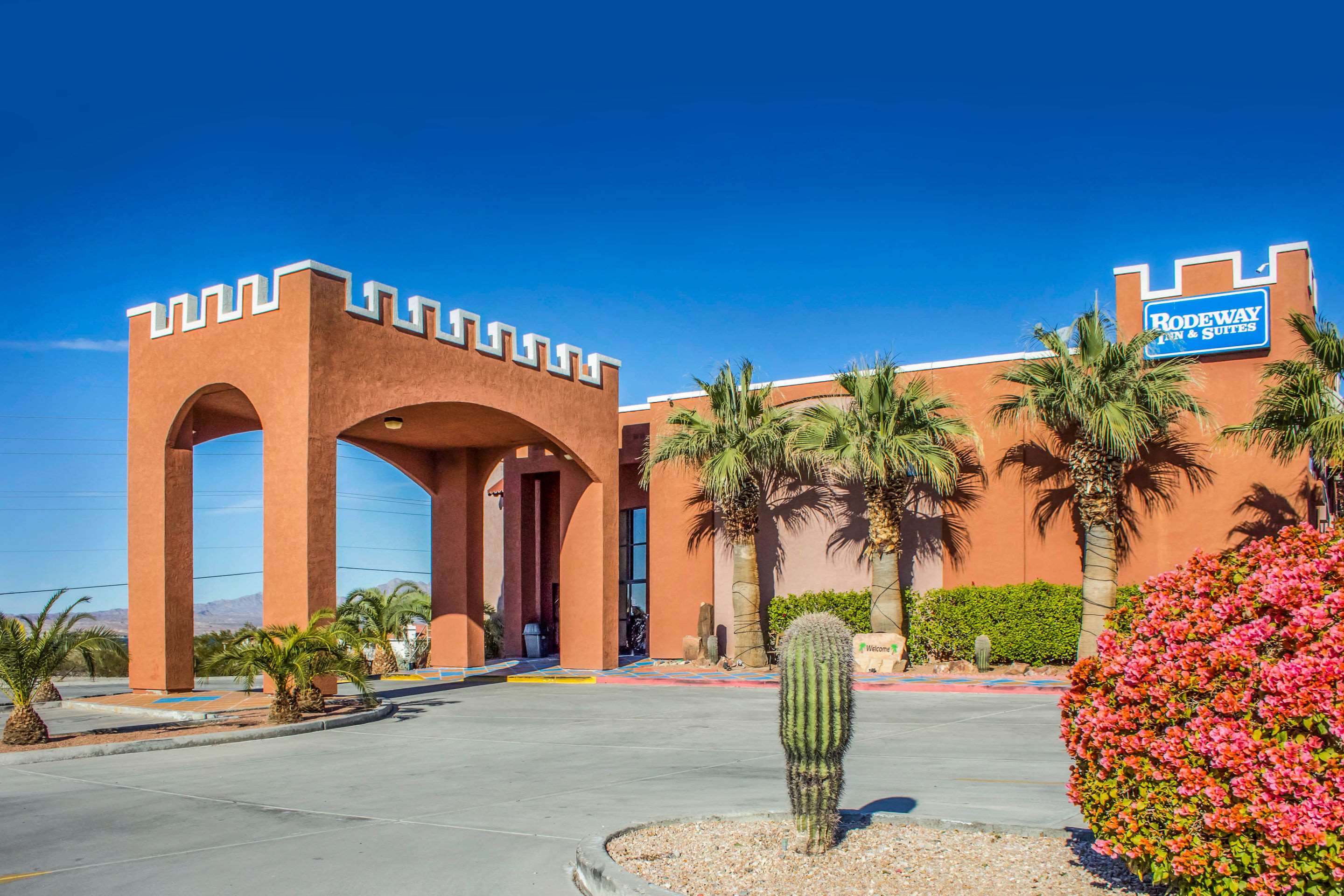 Hotel exterior | Rodeway Inn and Suites