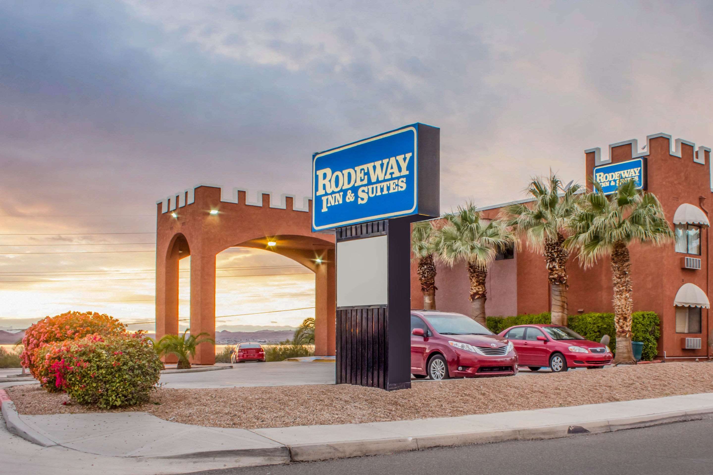Hotel exterior | Rodeway Inn and Suites
