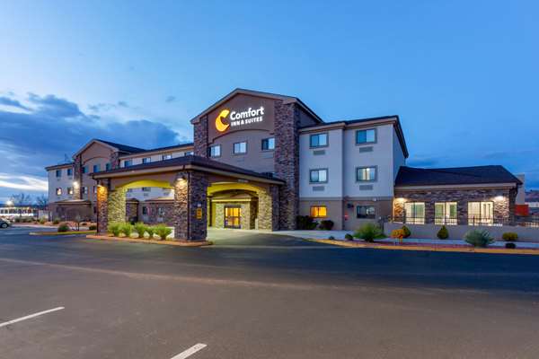 Exterior view - Comfort Inn & Suites Page
