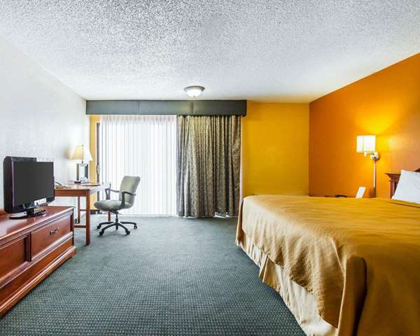 Suite - Quality Inn Downtown Tucson - I-10, Exit 259