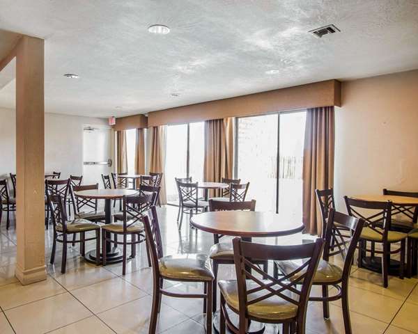 Amenities - Quality Inn Downtown Tucson - I-10, Exit 259