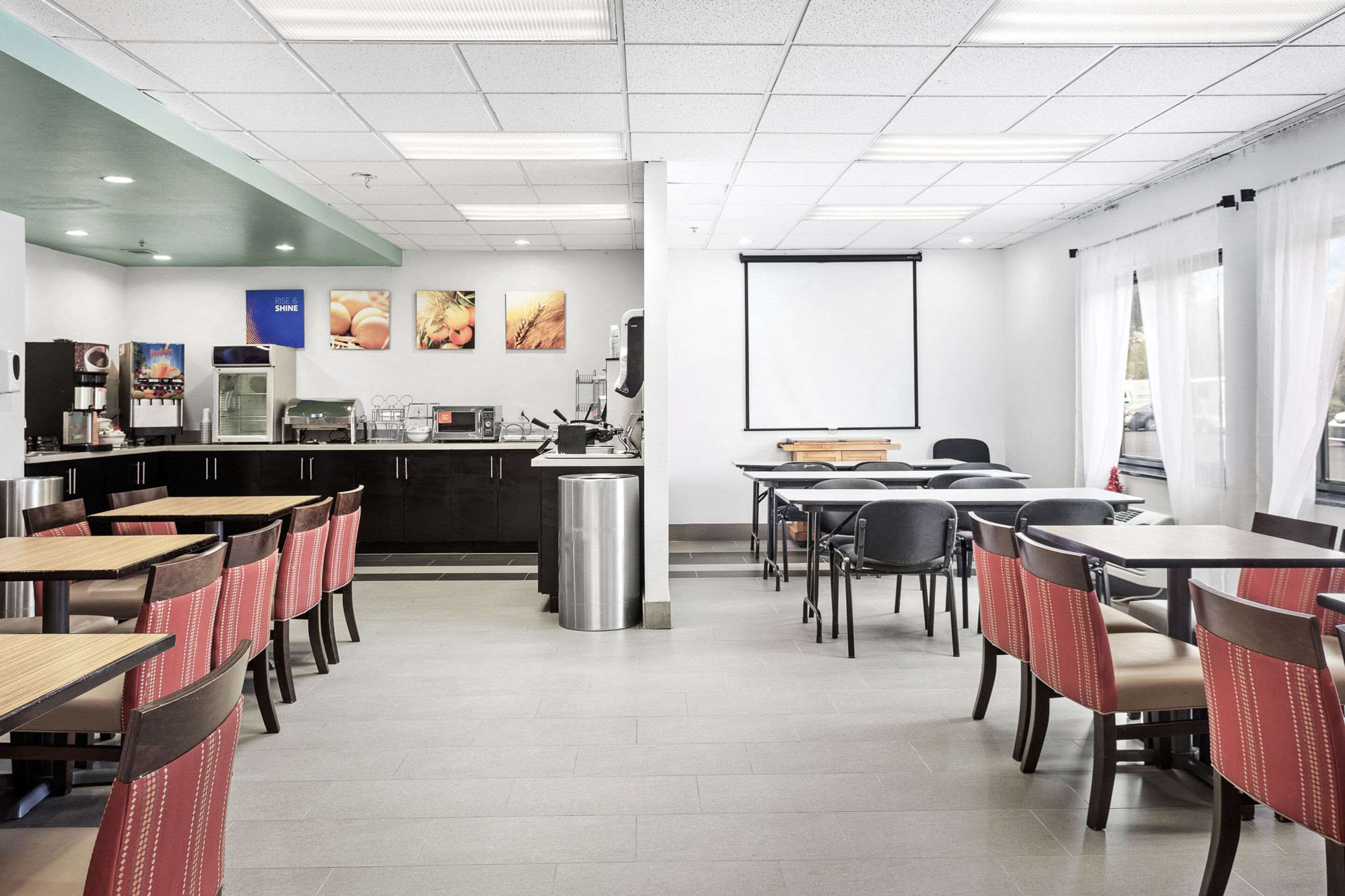 Breakfast area
