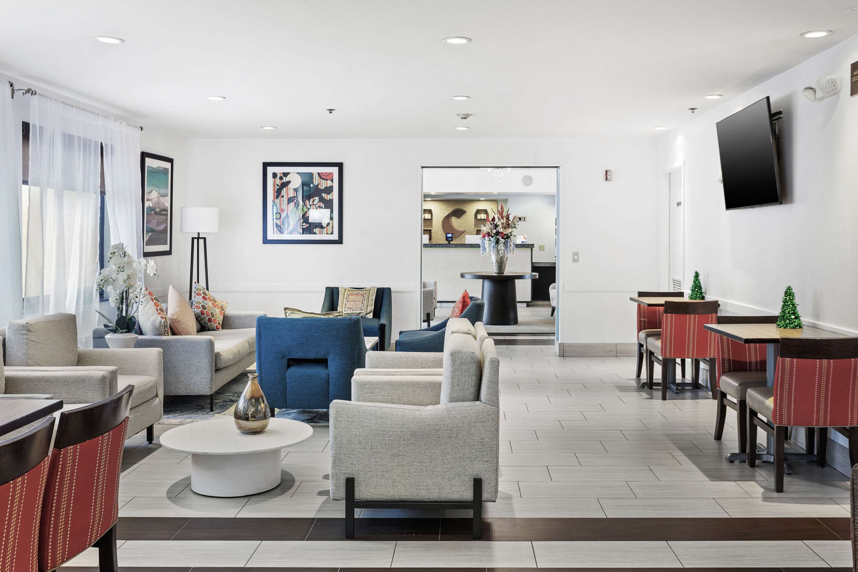 Lobby with sitting area