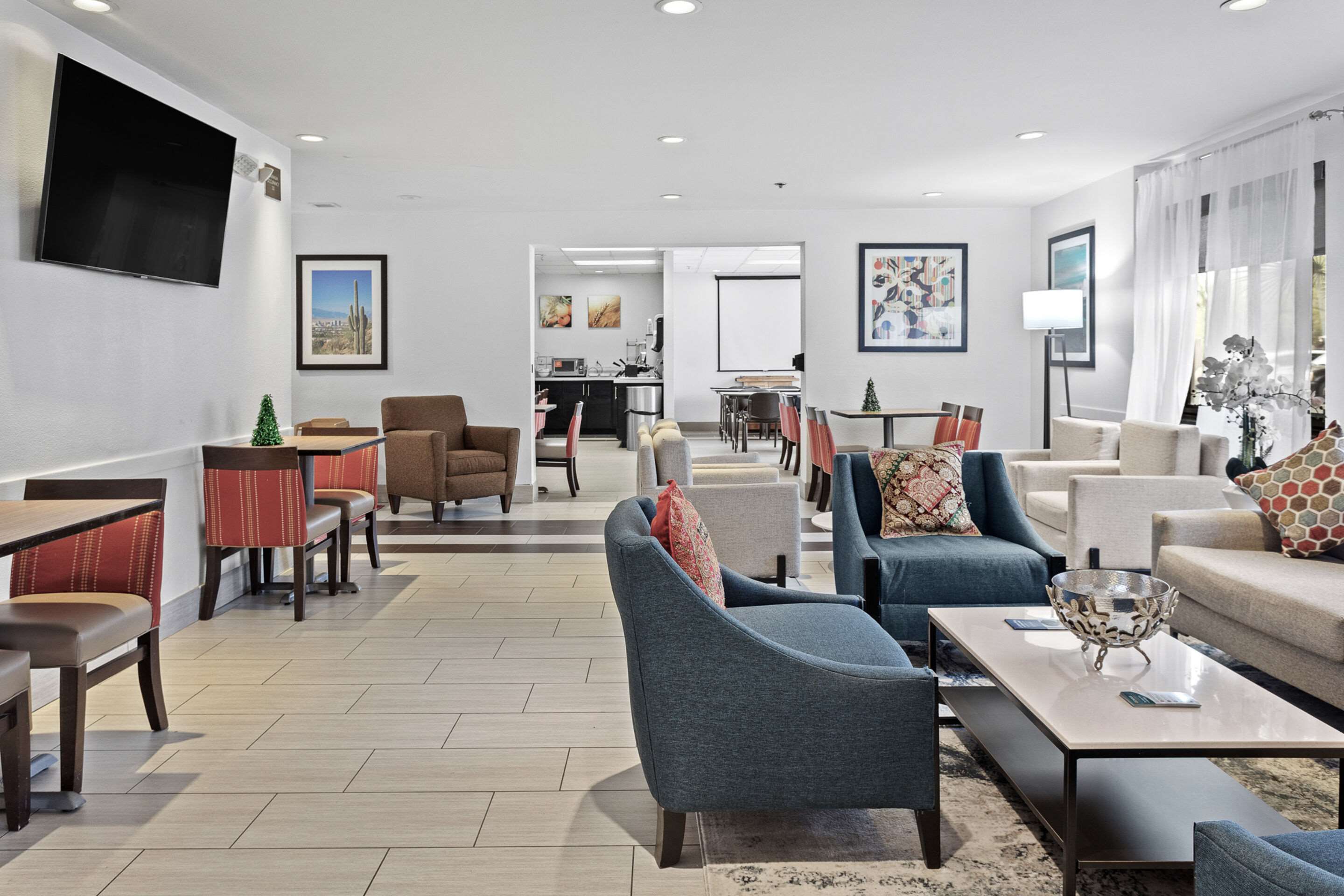 Lobby with sitting area