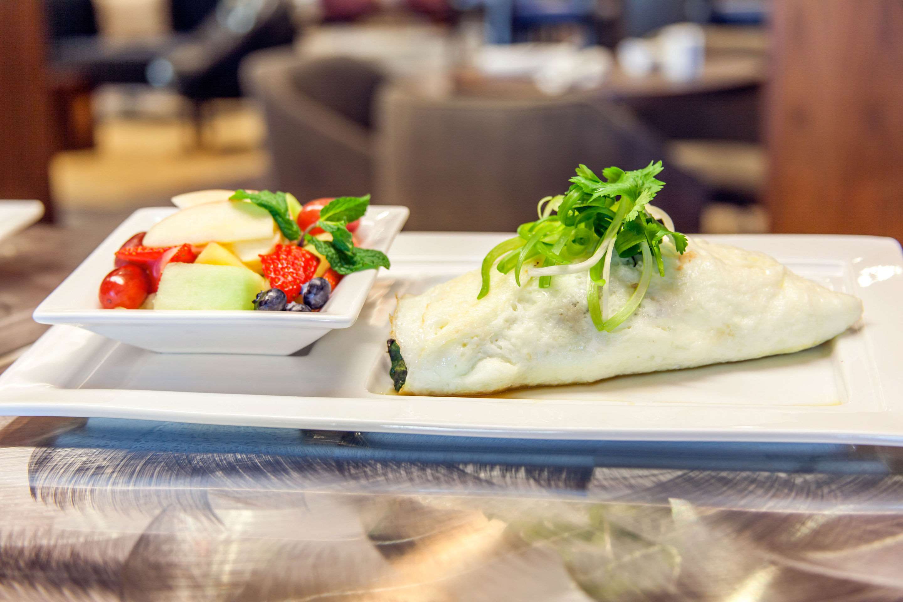 On-site restaurant | Cambria Hotel Phoenix - North Scottsdale