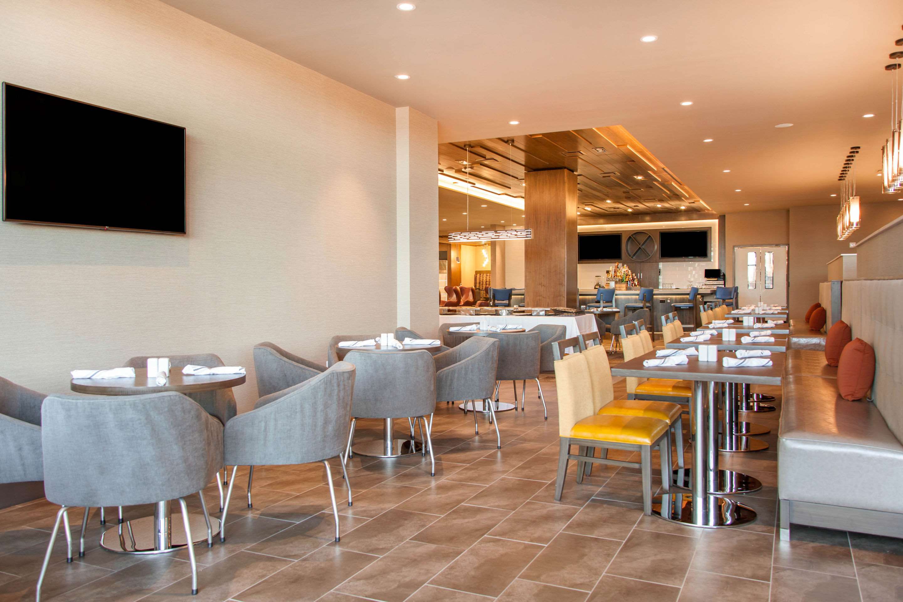 On-site restaurant | Cambria Hotel Phoenix - North Scottsdale