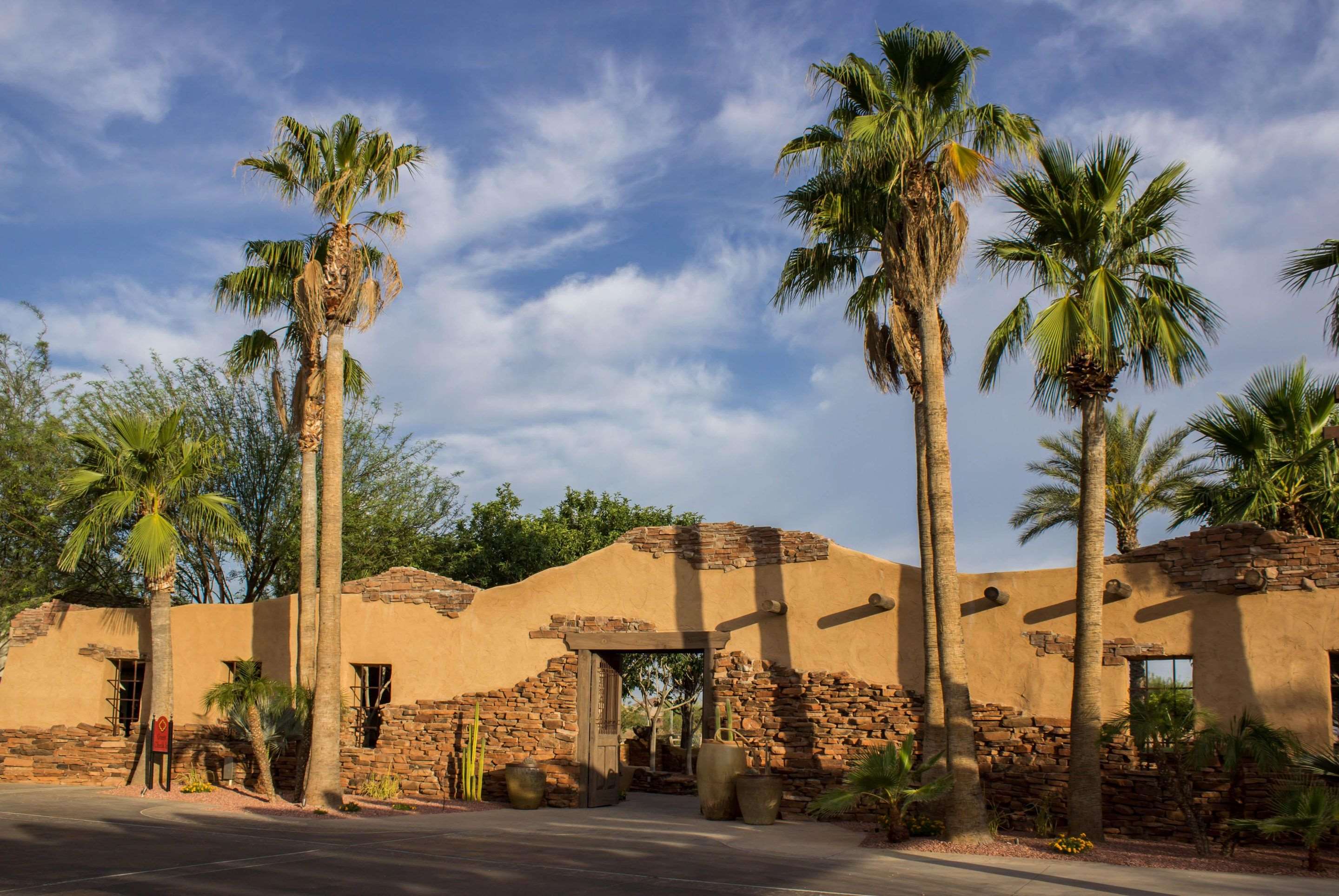 Beautifully landscaped hotel | Bluegreen Cibola Vista Resort and Spa, an Ascend Resort