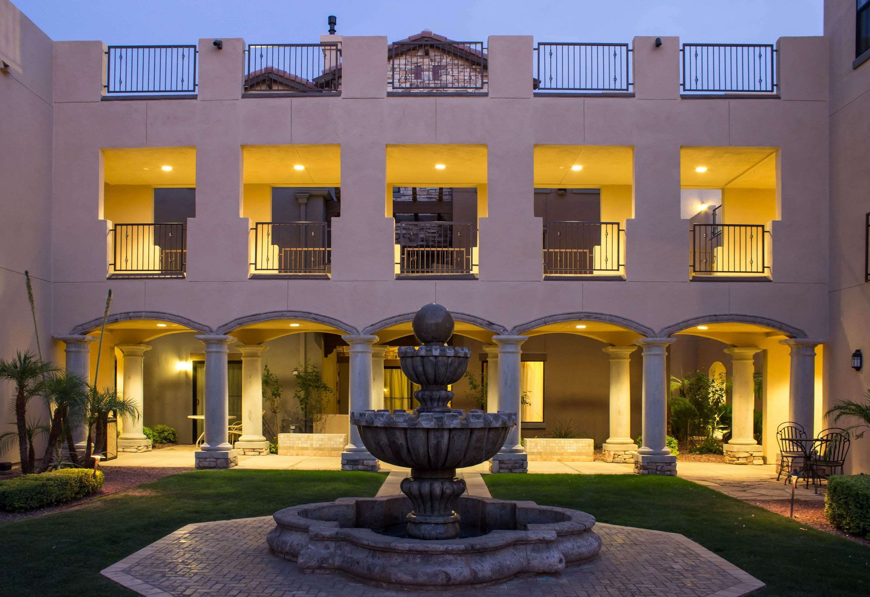 Beautiful hotel fountain | Bluegreen Cibola Vista Resort and Spa, an Ascend Resort