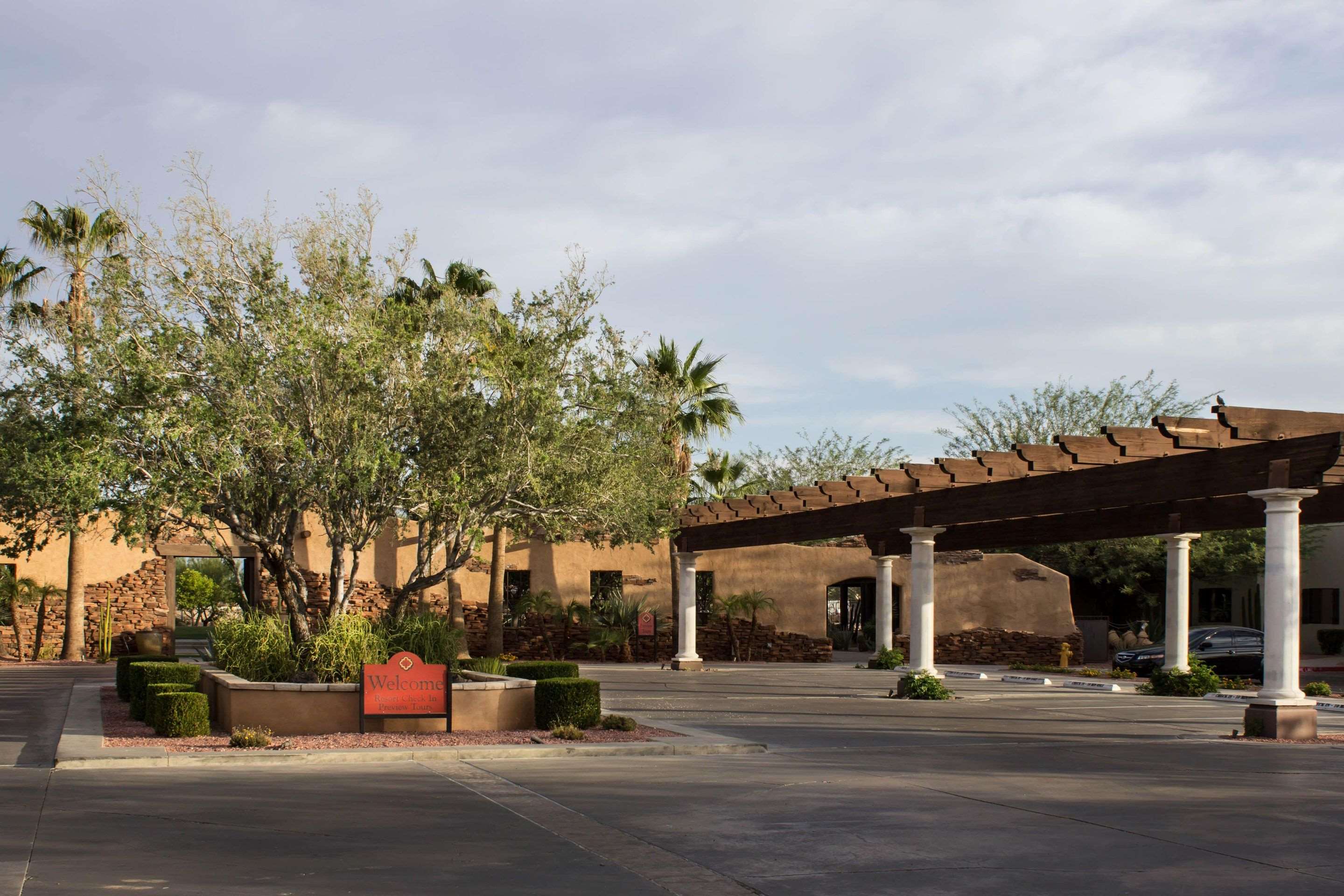 Hotel entrance | Bluegreen Cibola Vista Resort and Spa, an Ascend Resort