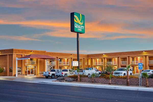 Exterior view - Quality Inn Parker