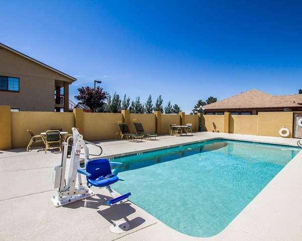 Pool - Quality Inn Holbrook - I-40, Exit 289