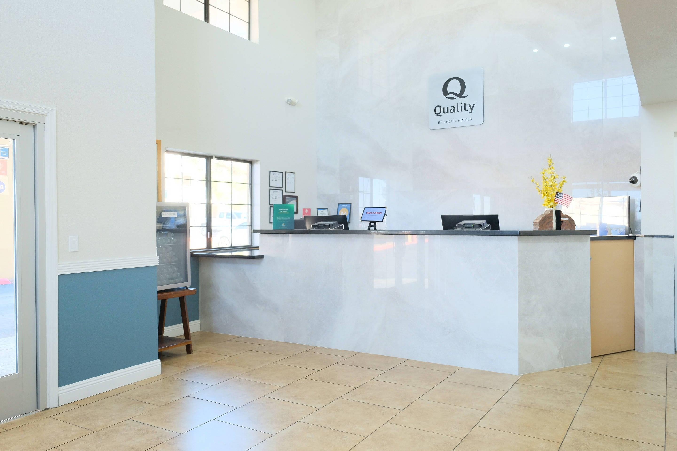 Hotel lobby | Quality Inn Holbrook Petrified Forest