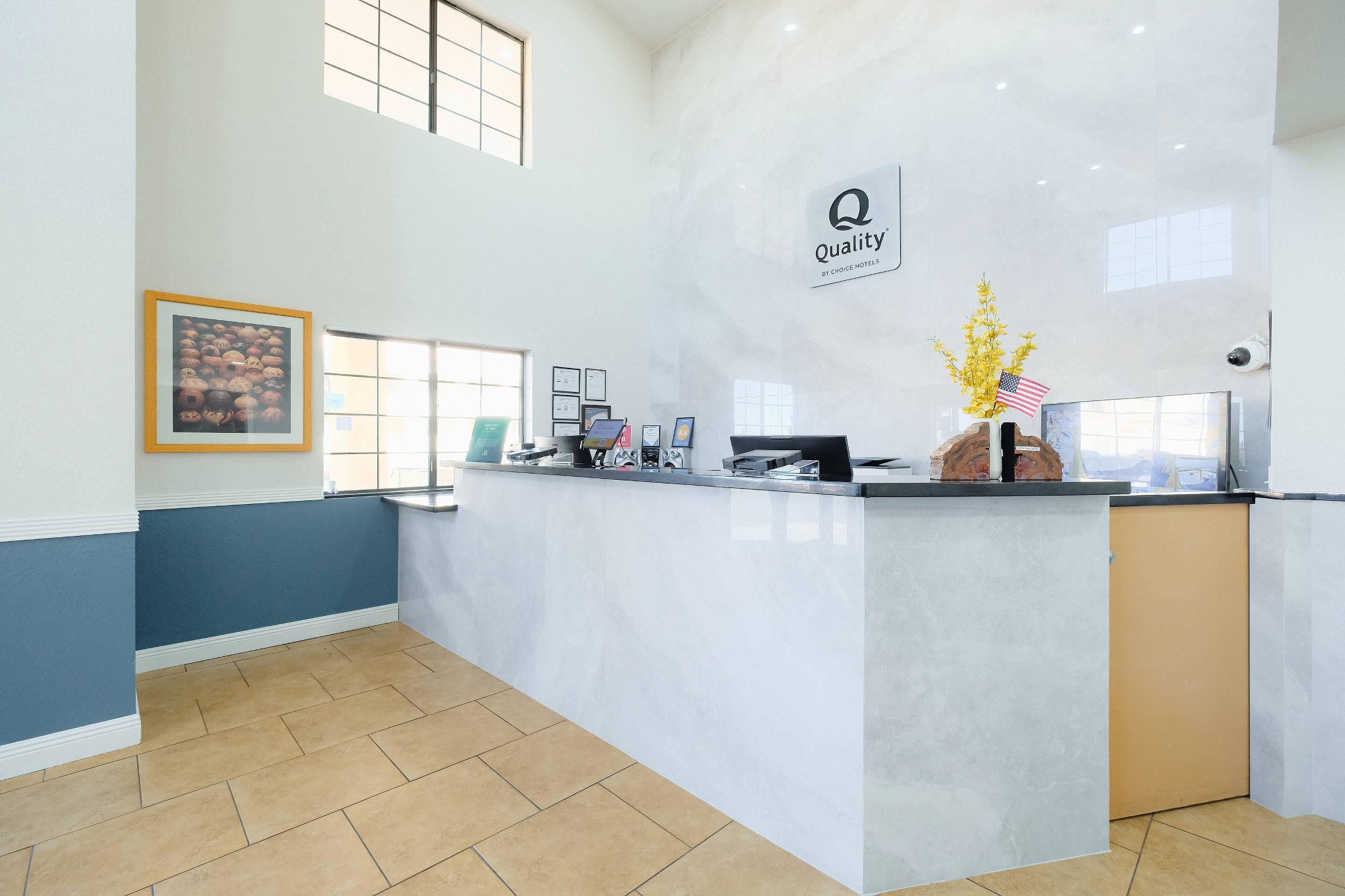Hotel lobby | Quality Inn Holbrook Petrified Forest