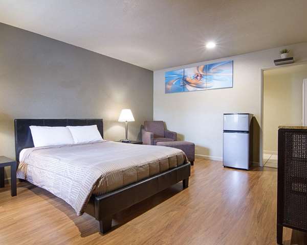  - Rodeway Inn Flagstaff