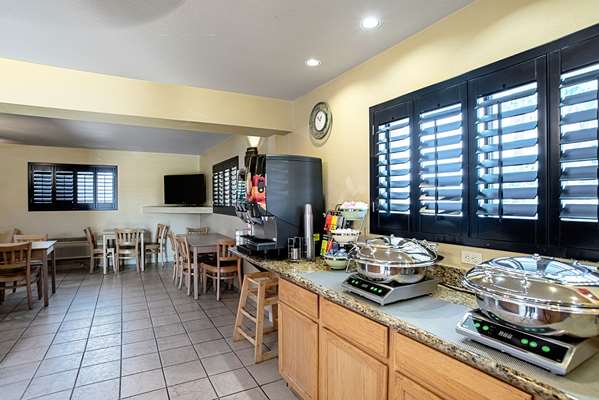 Amenities - Quality Inn & Suites Youngtown