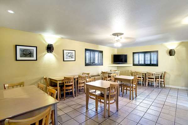 Amenities - Quality Inn & Suites Youngtown