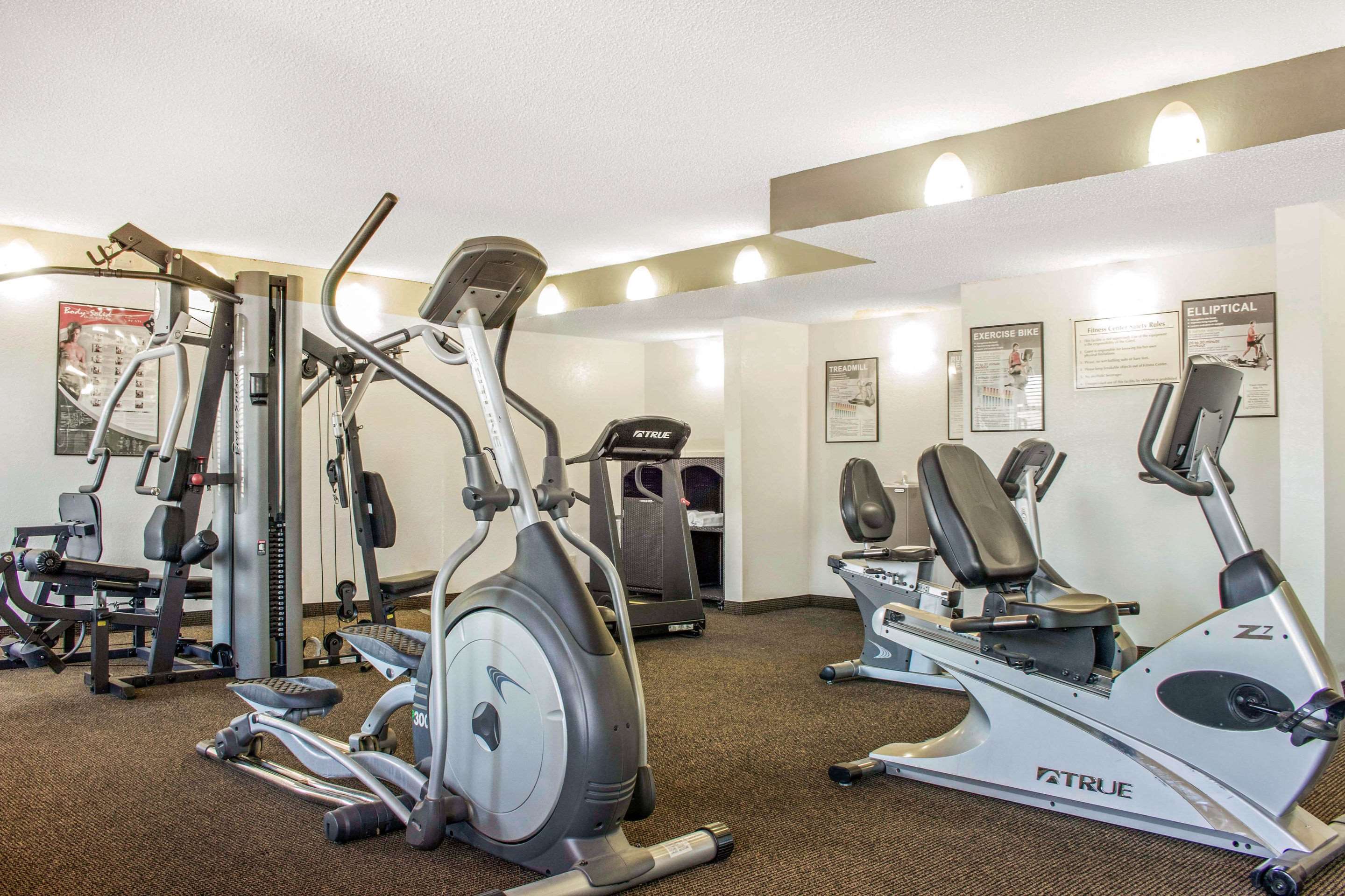 Exercise room with cardio equipment