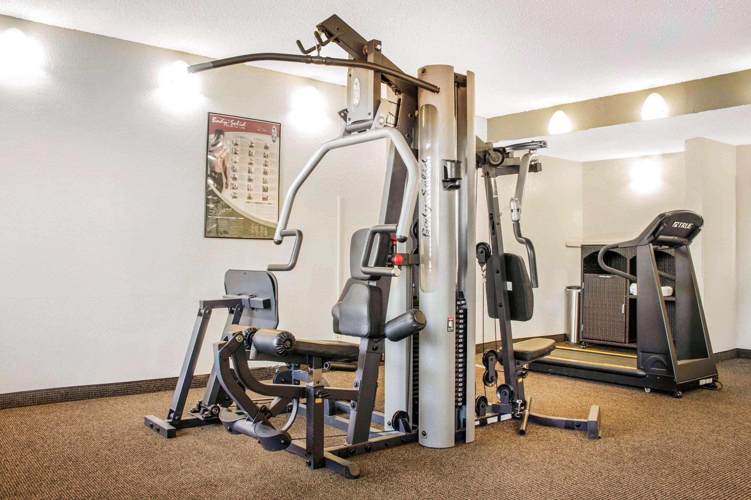 Exercise room with cardio equipment