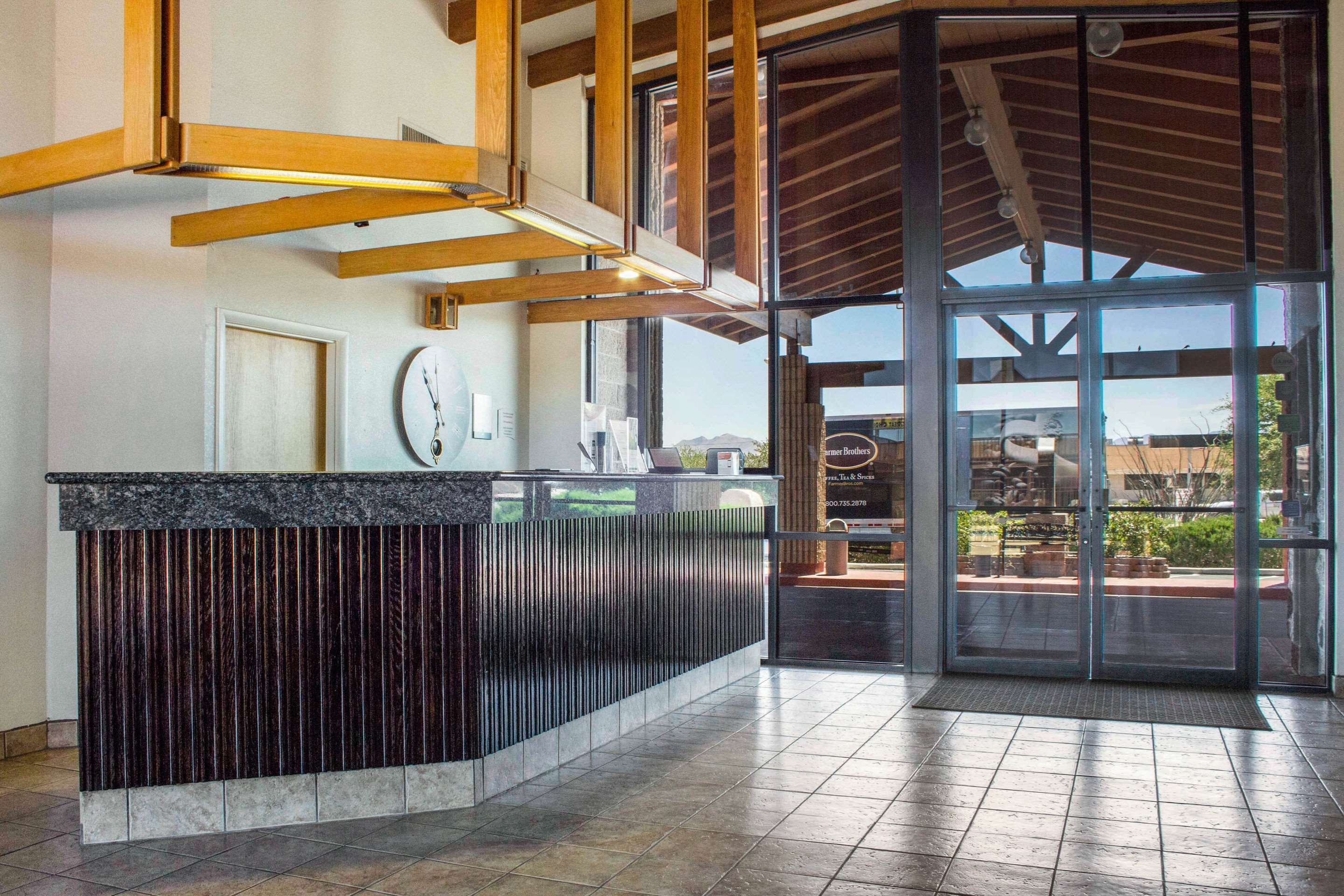 Lobby with sitting area