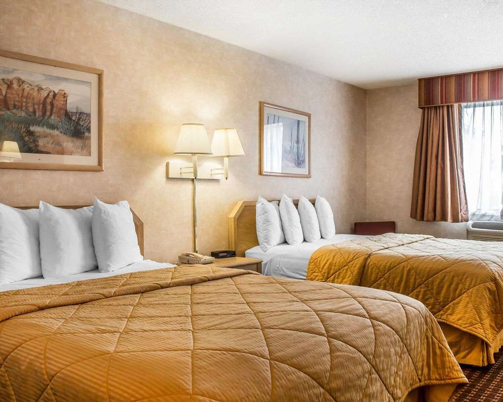 QUALITY INN AND SUITES YUMA-guestroom-Guest Room,On-Site.jpg
