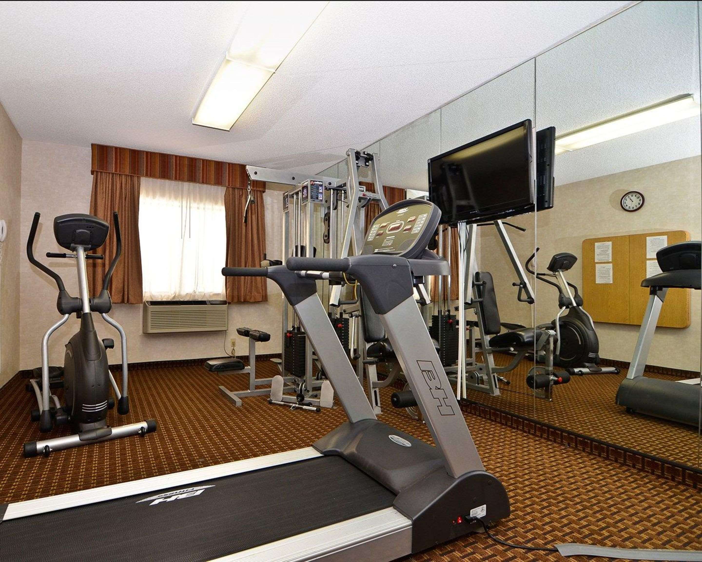 Exercise room with cardio equipment | Quality Inn & Suites Yuma