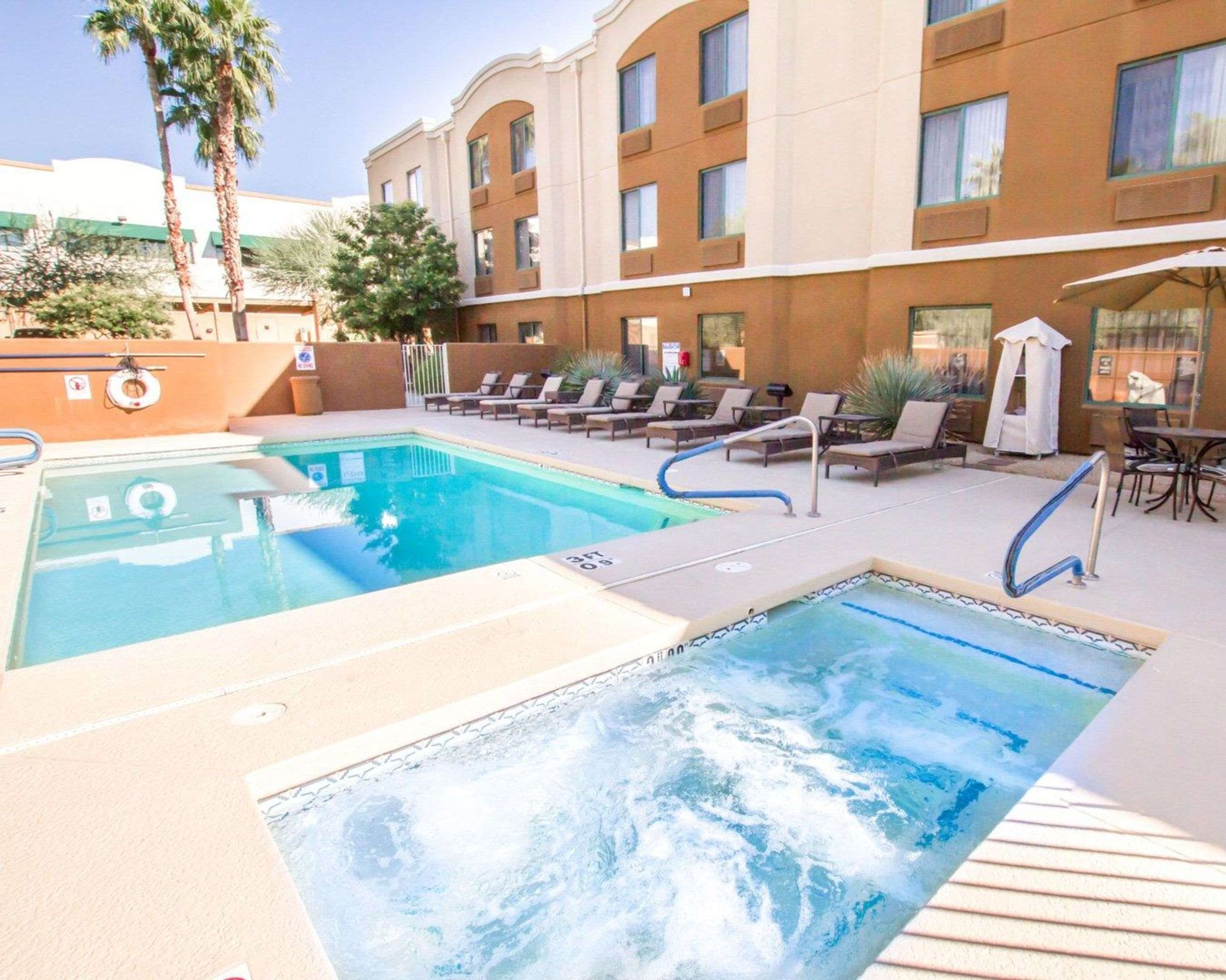 Outdoor pool with hot tub