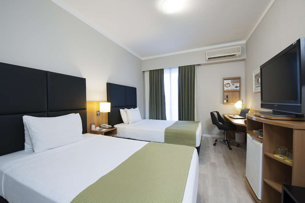 COMFORT HOTEL IBIRAPUERA-guestroom-Guest Room,On-Site.jpg