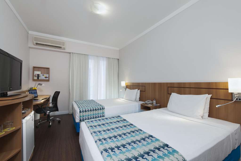 COMFORT HOTEL IBIRAPUERA-guestroom-Guest Room,On-Site.jpg