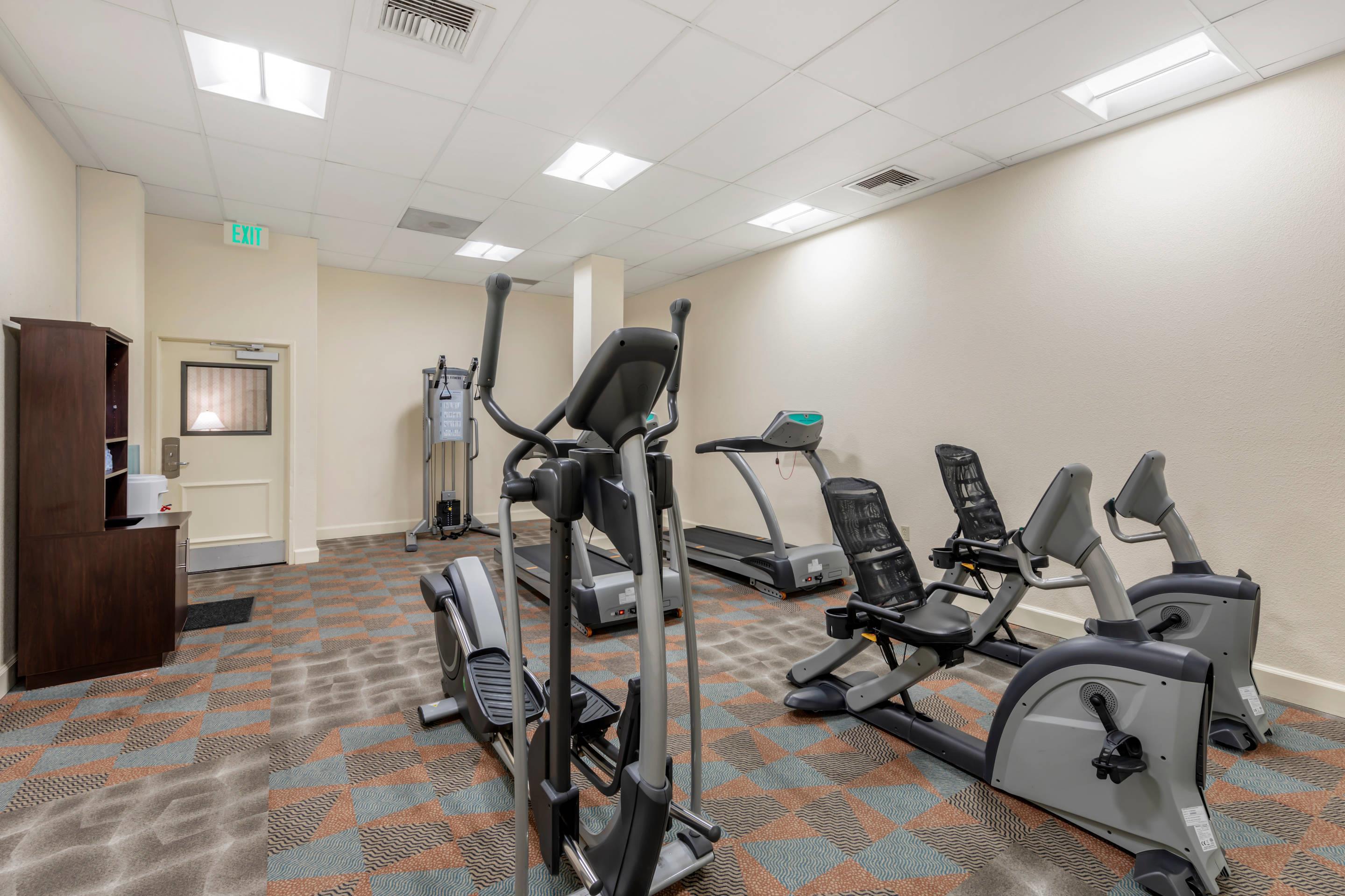 Exercise room | Clarion Hotel Anaheim Resort