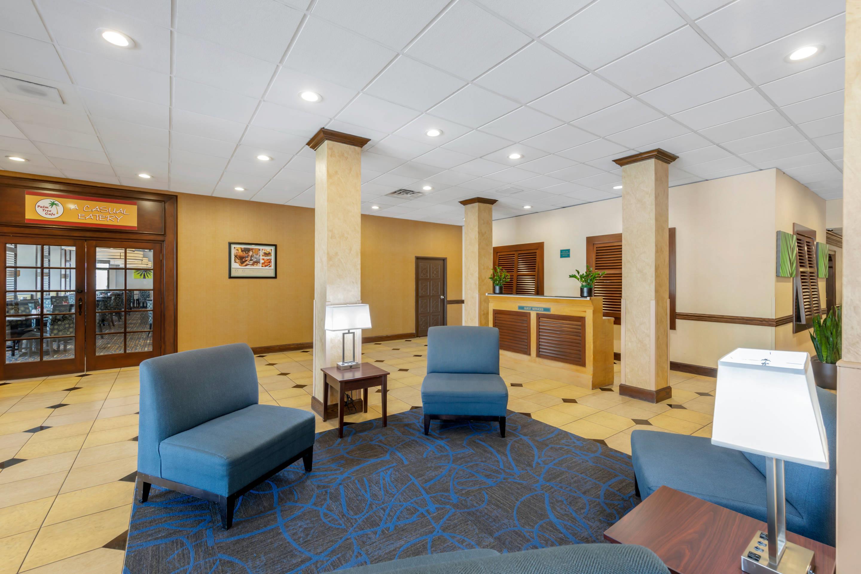 Hotel lobby | Clarion Hotel Anaheim Resort