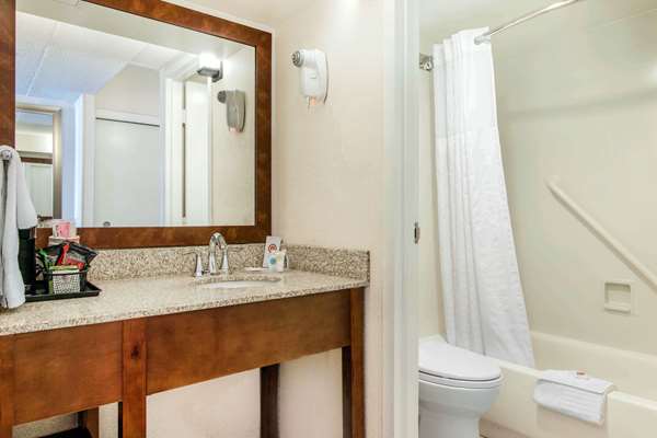  - Comfort Inn by the Bay San Francisco