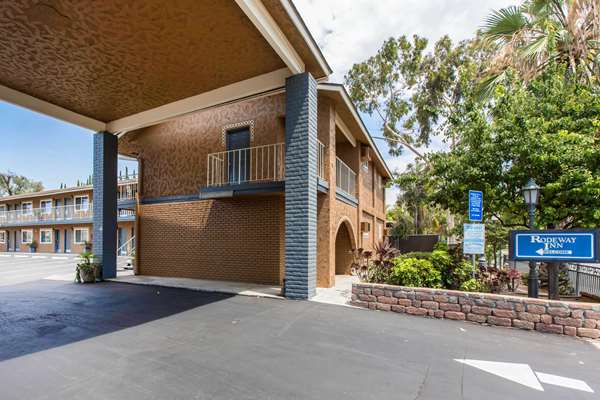 Exterior view - Rodeway Inn Escondido - I-15, Exit 33